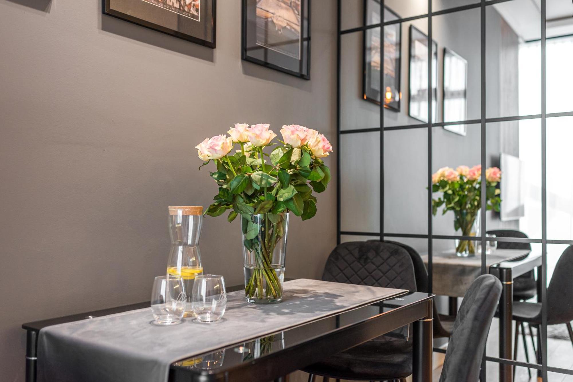 Q18 Aparthotel Bydgoszcz Eksteriør billede